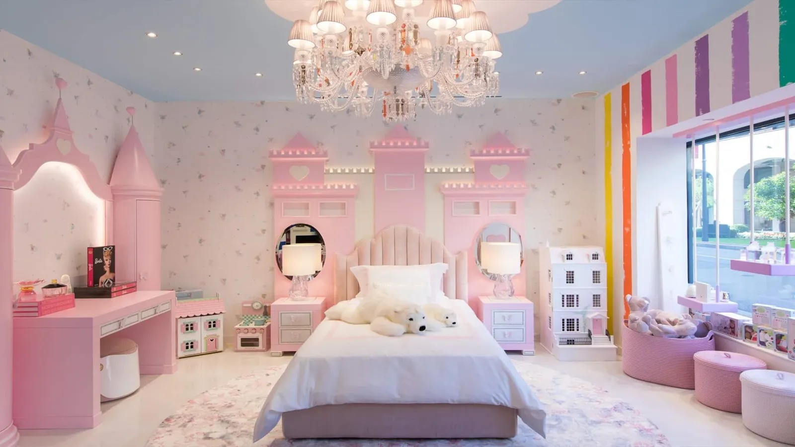 Color in the decoration of the child's room