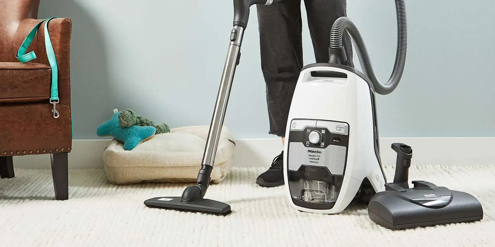 Bag vacuum cleaner