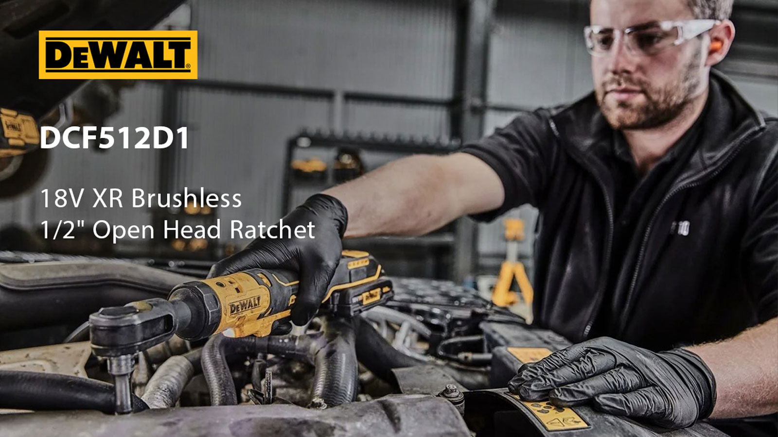 Tightening-screws-with-high-precision;-DeWalt-cordless-box-wrench