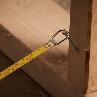 Barbed folding hook