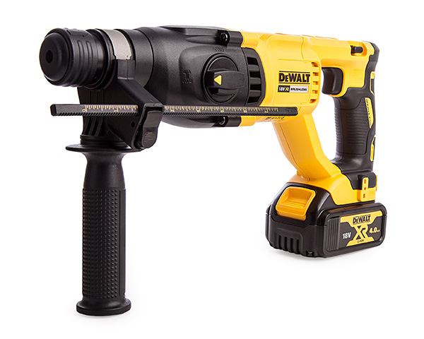 DEWALT DCH133M1-GB 18V XR Brushless SDS-Plus Hammer Drill