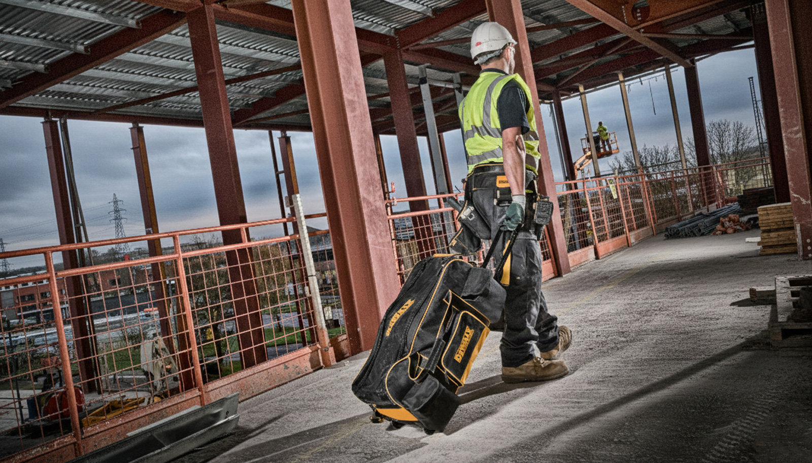 Dewalt DWST1-79210 Duffle Bag With Wheels