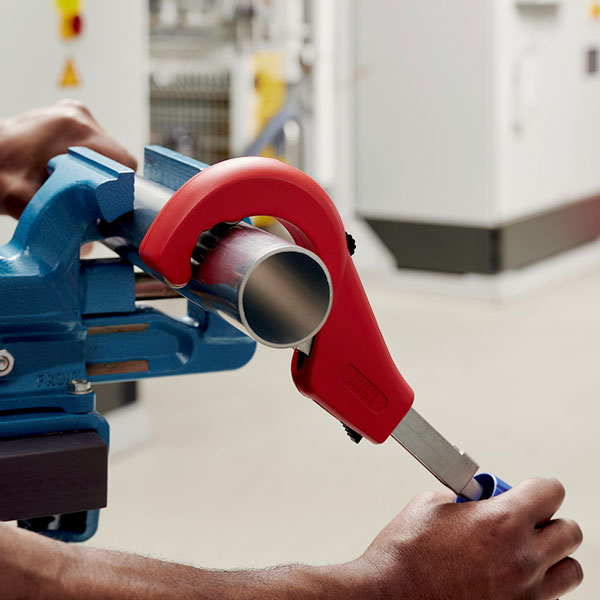 Knipex 903103BK TubiX XL Pipe cutter