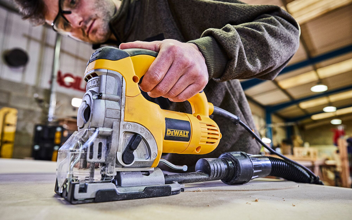  DEWALT DW331K-GB Heavy Duty Top Handle Jigsaw 